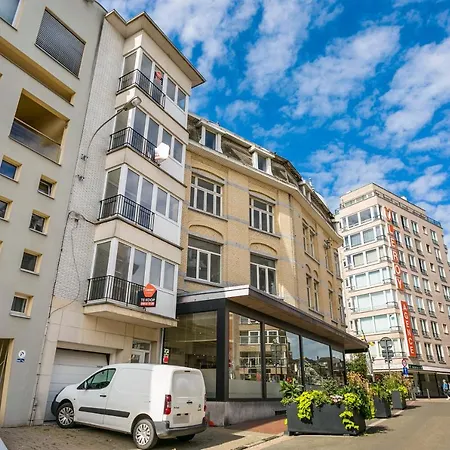 Flat Antoine De Panne